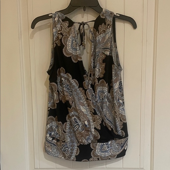 Veronica M Tops - Veronica M Black and Tan Paisley sleeveless Blouse V in front and back large